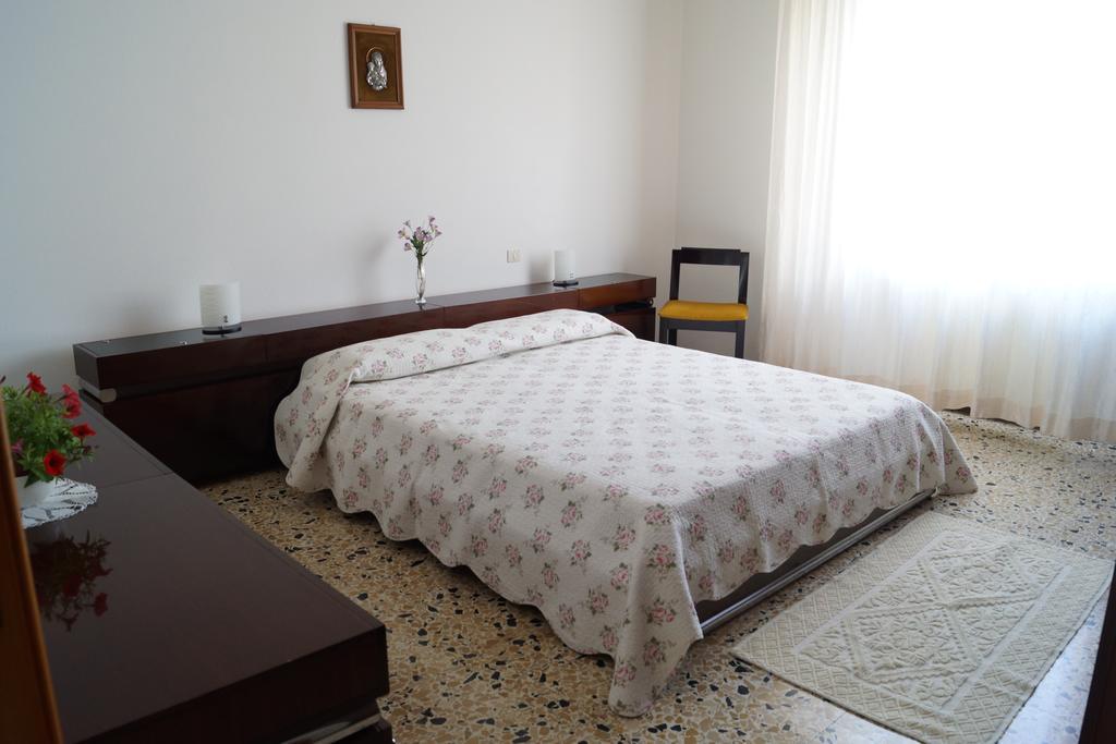 Il Melograno Panzió Oristano Szoba fotó