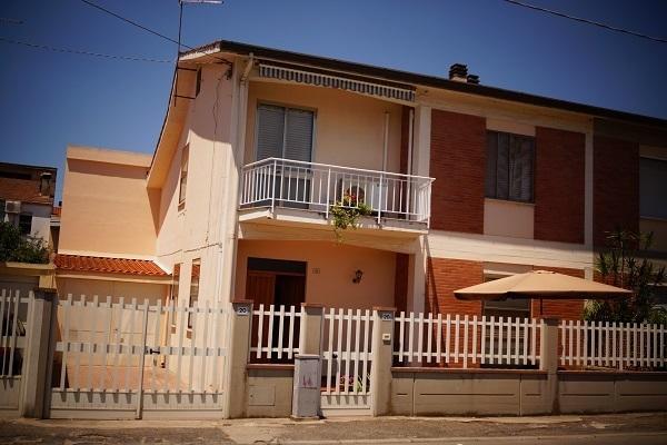 Il Melograno Panzió Oristano Kültér fotó